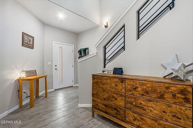 Photo - 1072 Summer Rain St