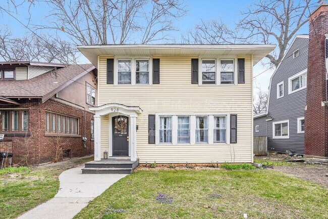 Photo - 928 Calvin Ave SE