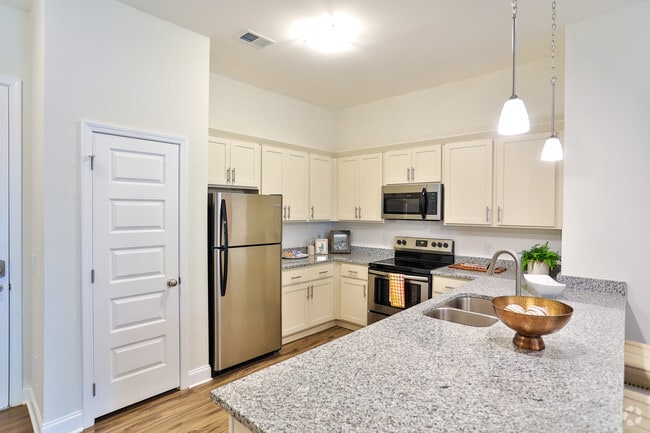 2HAB, 2BA - Lexington - Lodge at Lake Wylie