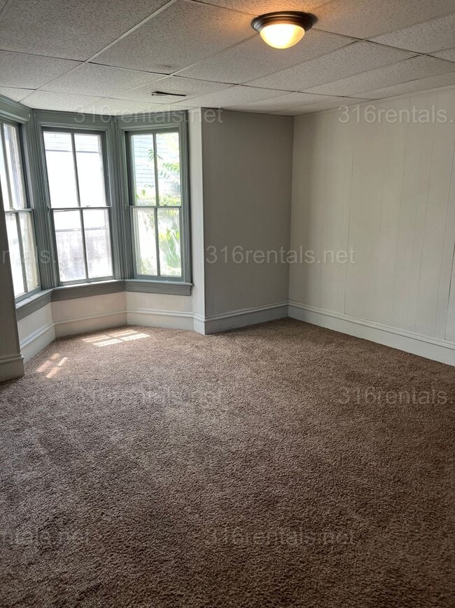 Photo - 611 Spruce St