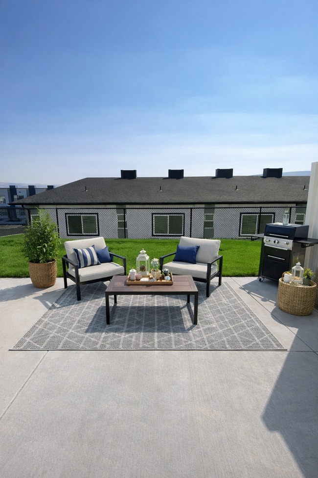 Building Photo - CC, LLC - Bldg 20 Unit B07