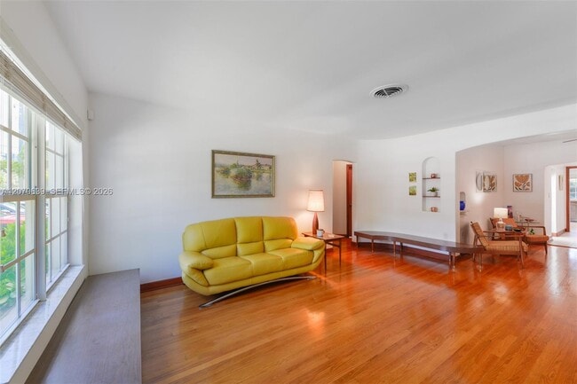 Photo - 3031 SW 2nd Ave
