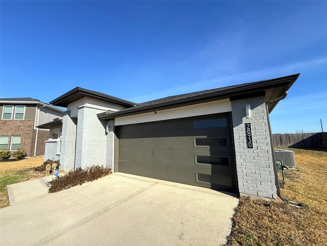 Photo - 28930 Yampa Mill Ln