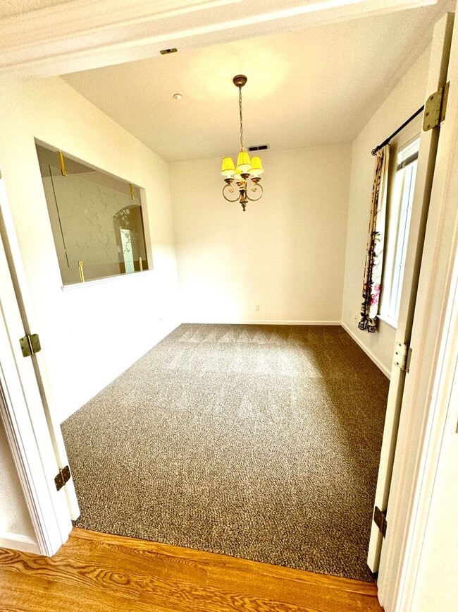 Photo - Adult 55+ Lovely Home in Springfield @ Whi...