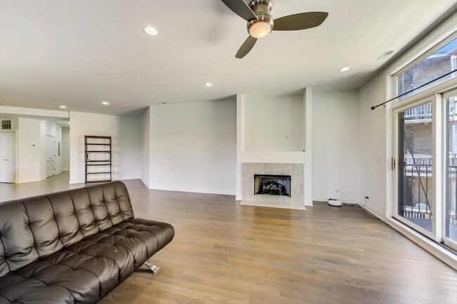 Photo - 5771 N Ridge Ave