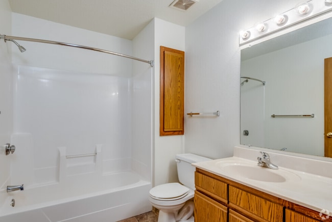 Summerfield Place Apartments