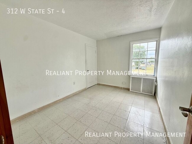 Photo - 312 W State St Unit 4