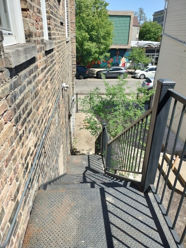 Photo - 1943 W 48th St