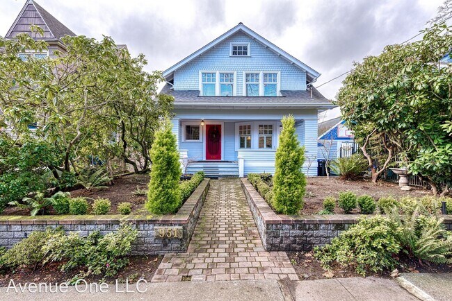 4 br, 3.5 bath House - 951 12th Ave E - 4 br, 3.5 bath House - 951 12th Ave E