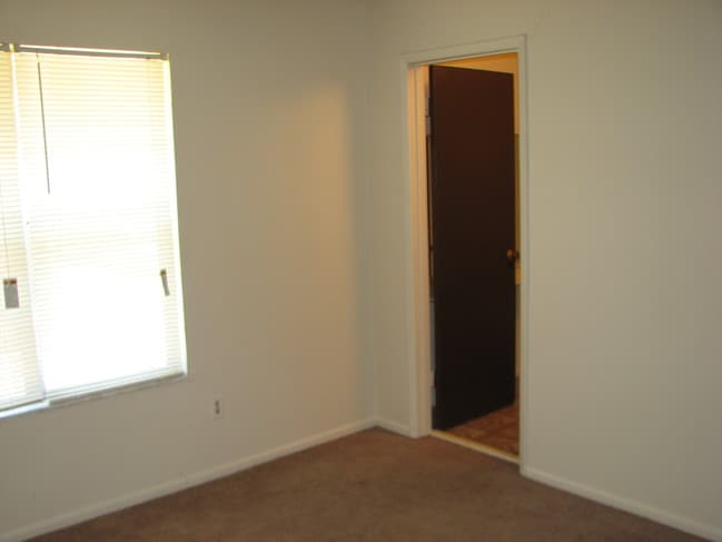 Woodknoll Townhomes