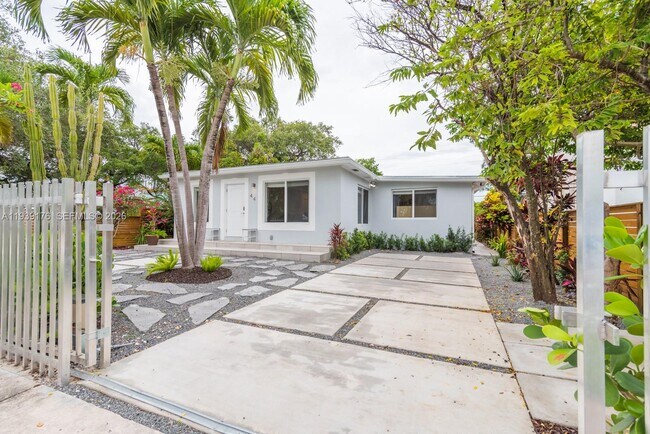 Photo - 44 NW 40th St