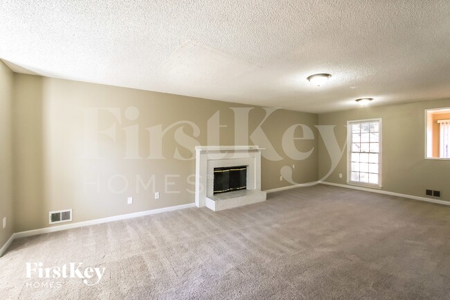 Photo - 130 Whisperwood Ln