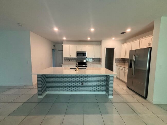 Photo - 740 Worlington Ln