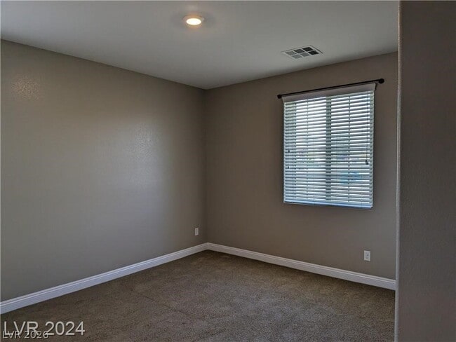 Photo - 909 Old Creek Way