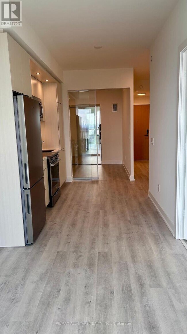 Photo - 60 Central Park Roadway Unité 1502