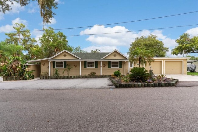 Building Photo - 10519 Bridgewood Dr