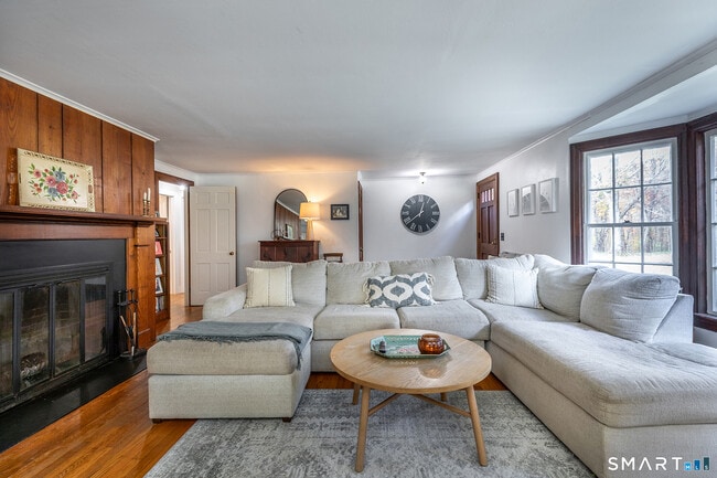 Photo - 255 Woodbury Rd