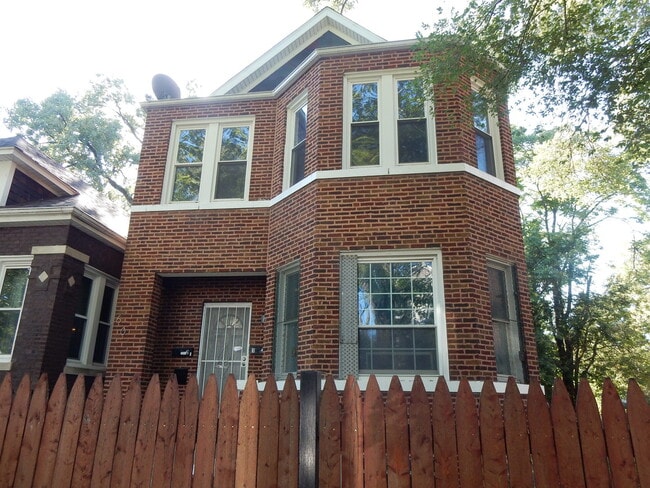 Building Photo - 6036 S Green St Rental