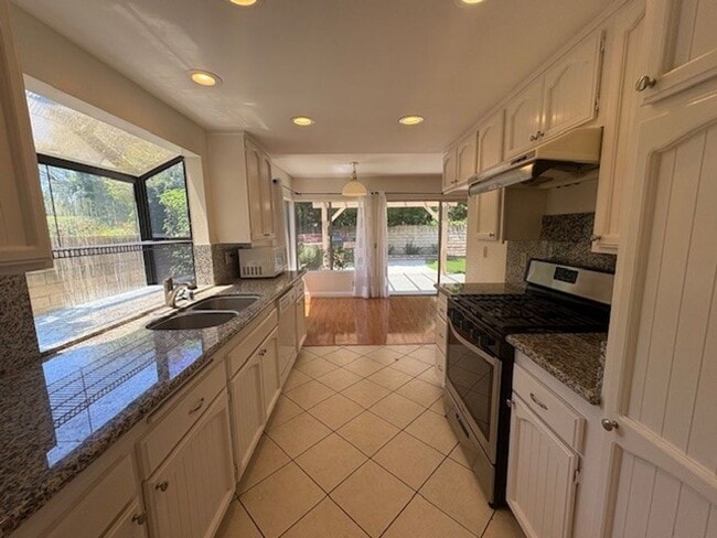 Photo - 2133 Laurelwood Dr