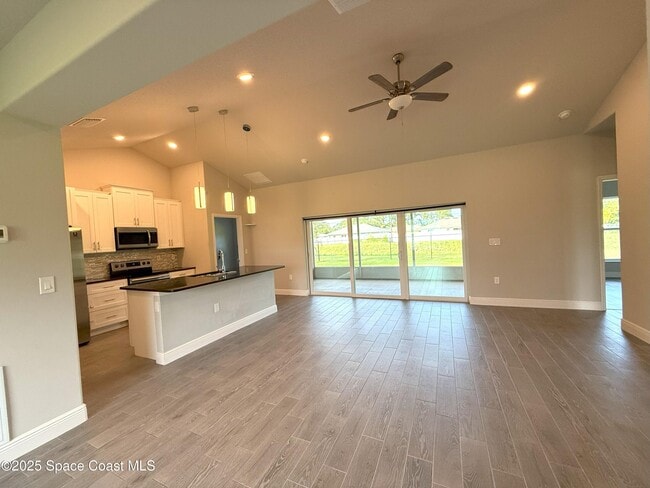 Photo - 239 Brickell St SE