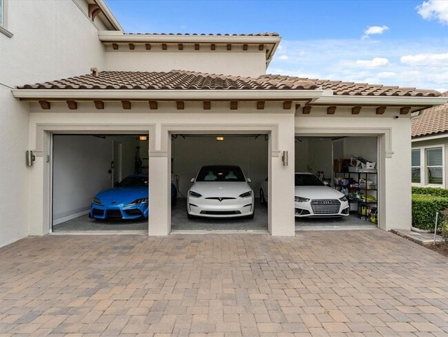 Photo - 3870 Grassland Lp