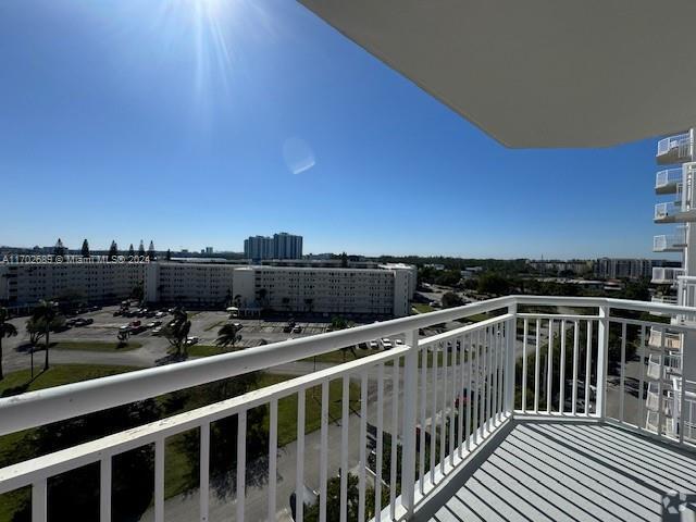 Building Photo - 18021 Biscayne Blvd Unit 803 Rental