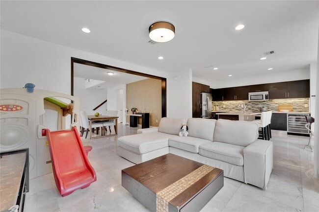 Photo - 10574 NW 70th Ln