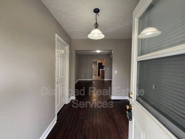 Photo - 2112 Lodell Ave