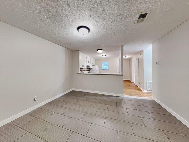 Photo - 1289 Knoll Ct NW