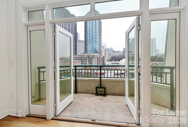 Photo - 401 N Church St Unit 604