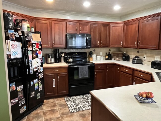 Photo - 652 Winding Bluff Way