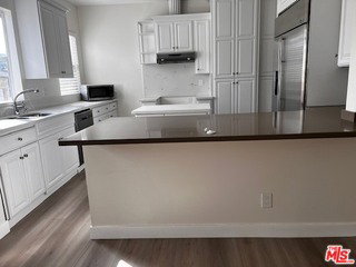 Photo - 10520 Eastborne Ave