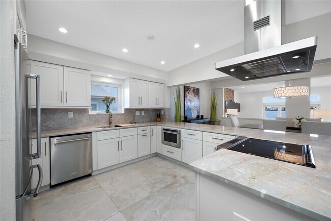 Photo - 540 59th Ave