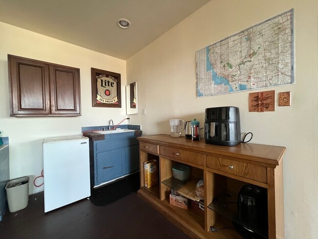 Building Photo - 24723 Via Valmonte Unit Guest  in house