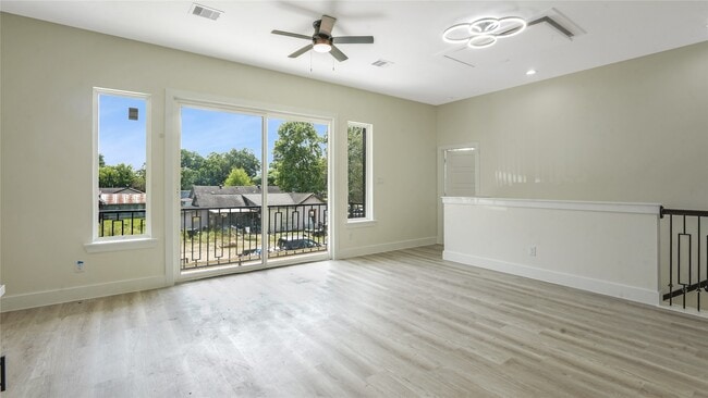 Photo - 1315 Knight St