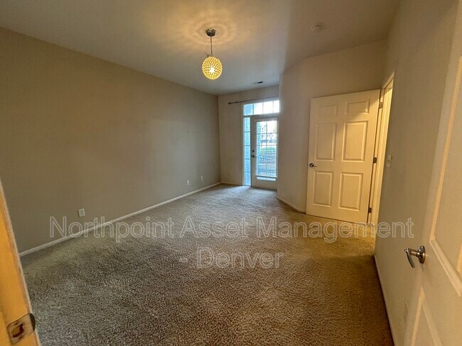 Photo - 466 Black Feather Loop Unidad Apt 506