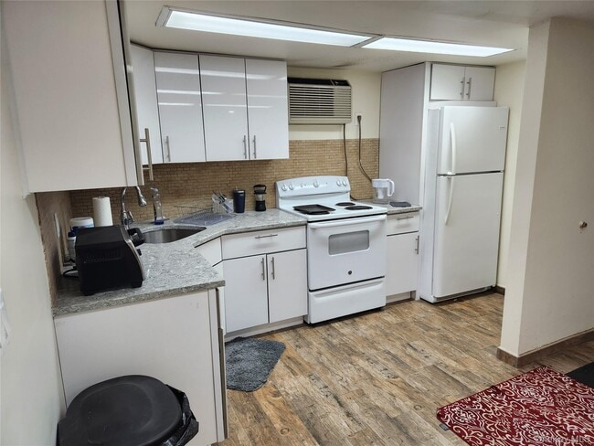 Photo - 73-04-73173 173rd St Unit 1