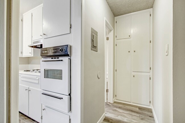 Photo - 4733 Orion Ave