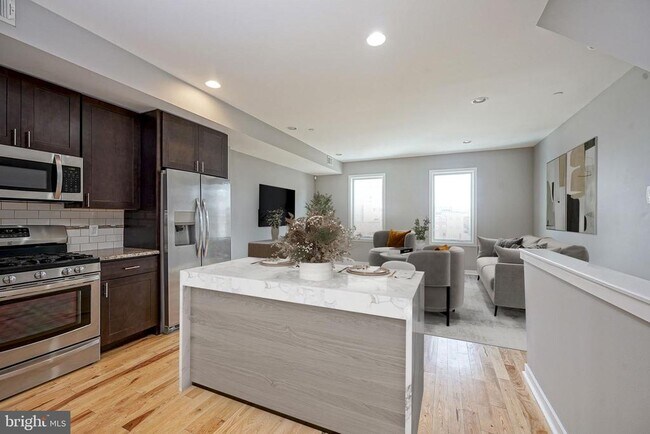 Photo - 1011 Germantown Ave