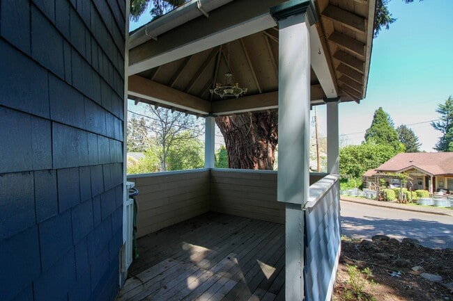 Photo - 2161 Winter St SE