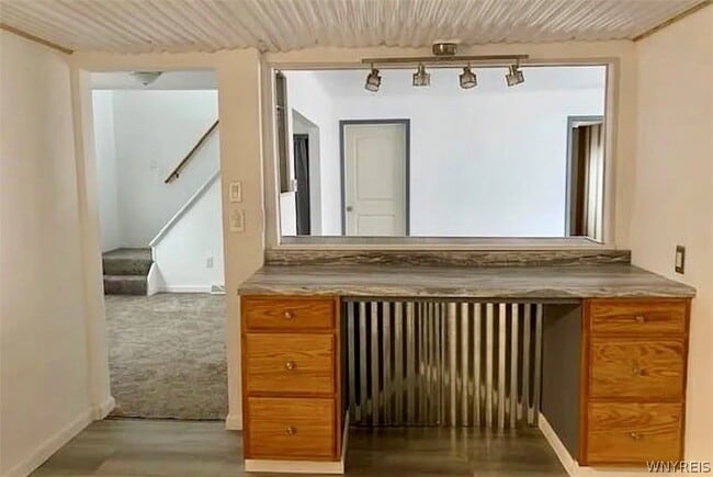 Photo - 9563 Oakland St