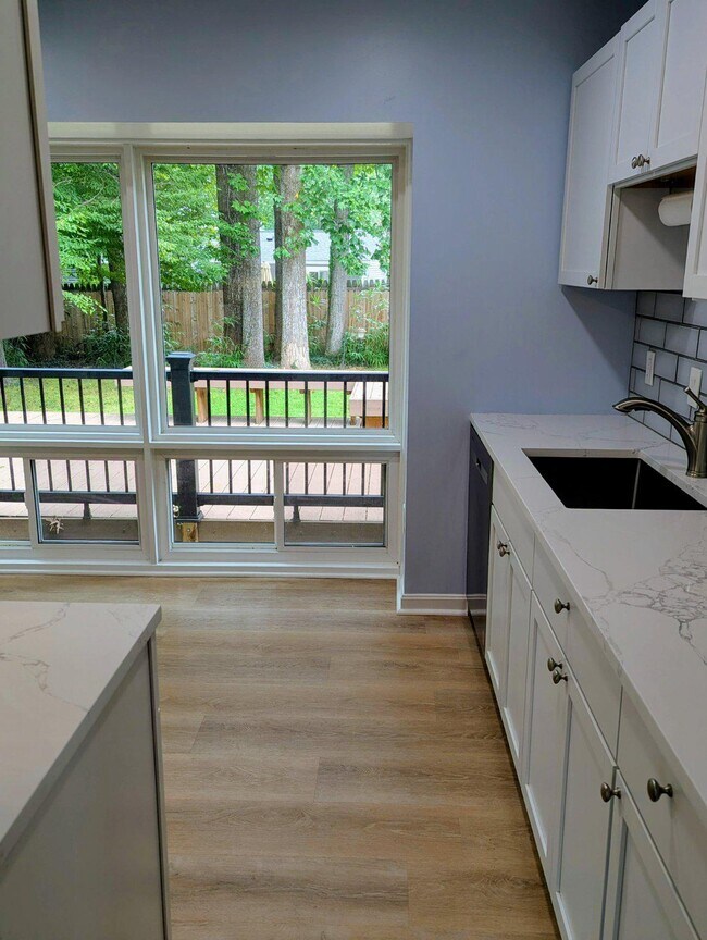 Photo - 4507 Weyburn Dr