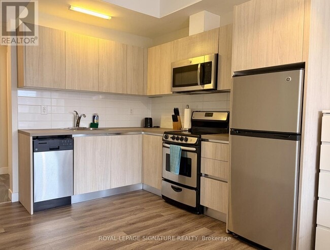 Photo - 335 College St Unit 201