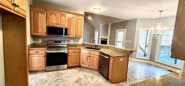 103 N Rim Rd