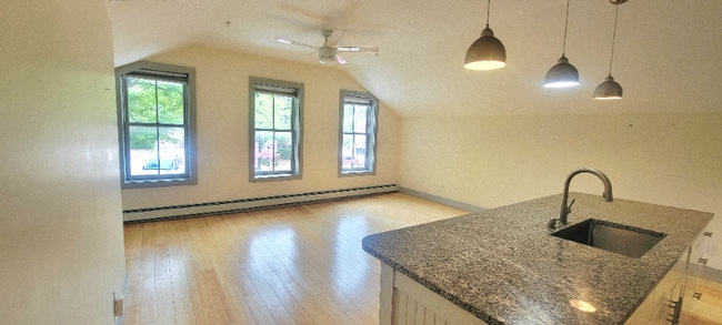 Photo - 115 W Market St Unit 201