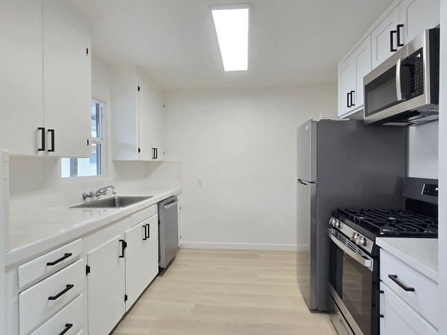 675 Johanna Ave Unit 5