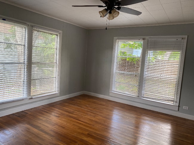 Photo - 1006 SW 5th Ave