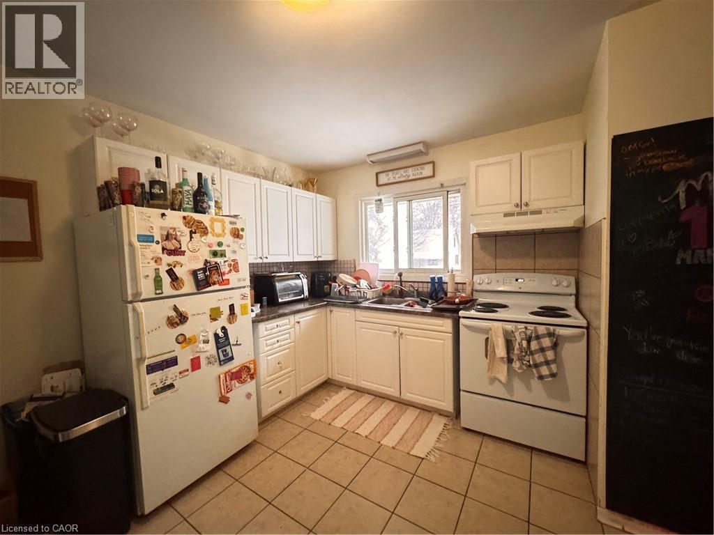 Photo - 105 Marshall St