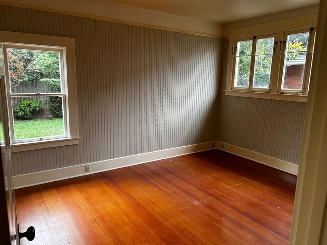 Photo - 2bd/2ba house with a garage available on Pismo Street.