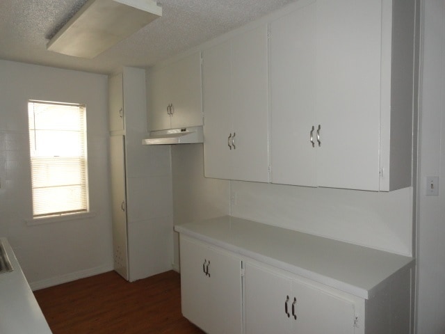 Photo - 301 N C St